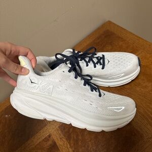 Hoka Clifton 9 women’s size 10